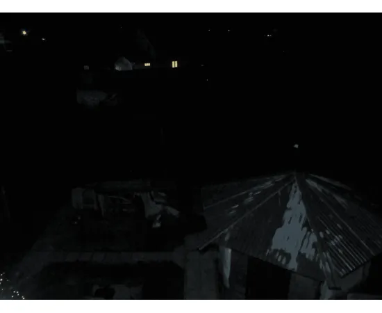 Прожектор светодиодный Gauss LED 10W IP65 6500К чёрный в работе