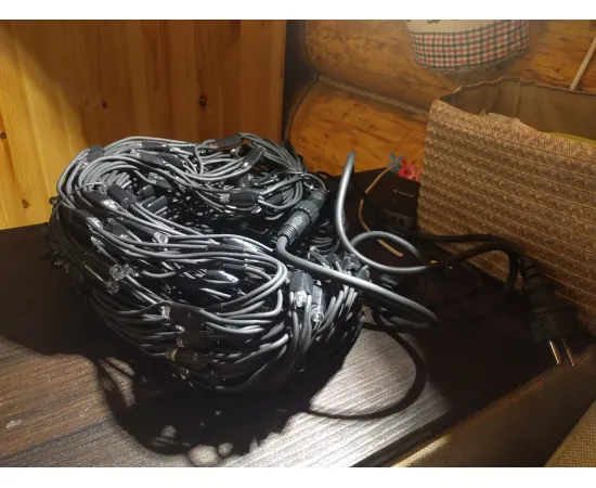 Гирлянда Feron CL30 4000K мишура красная (10w, 1.5*2м+1.5м шнур, 220v) арт. 26748