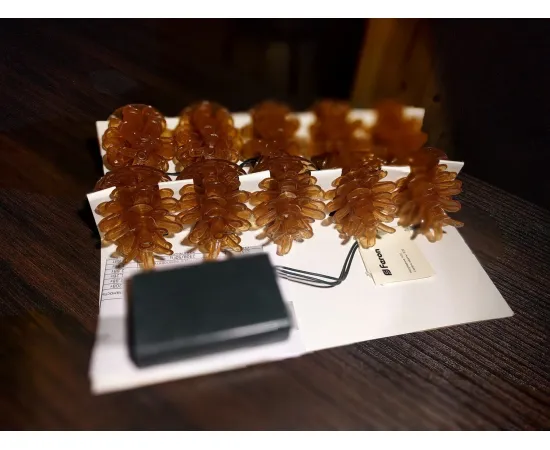 Гирлянда Feron CL559 тёплые еловые шишки (0.6w, 1.33м+0.3м, 4.5v батарейки 3*AA) арт. 26895